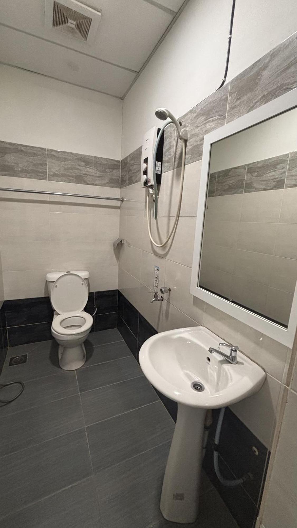 Ada Hotel & Apartment Куала Теренгану Екстериор снимка