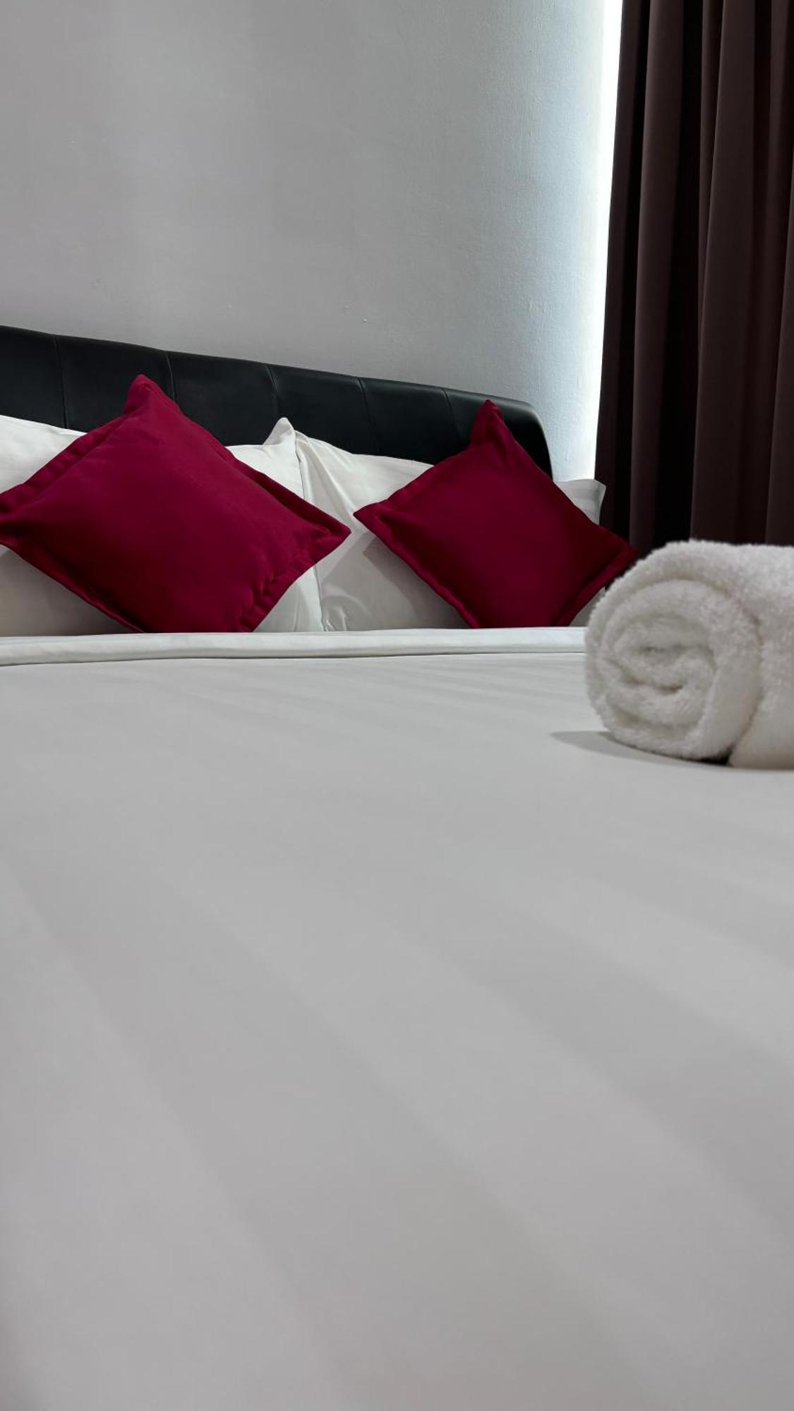 Ada Hotel & Apartment Куала Теренгану Екстериор снимка