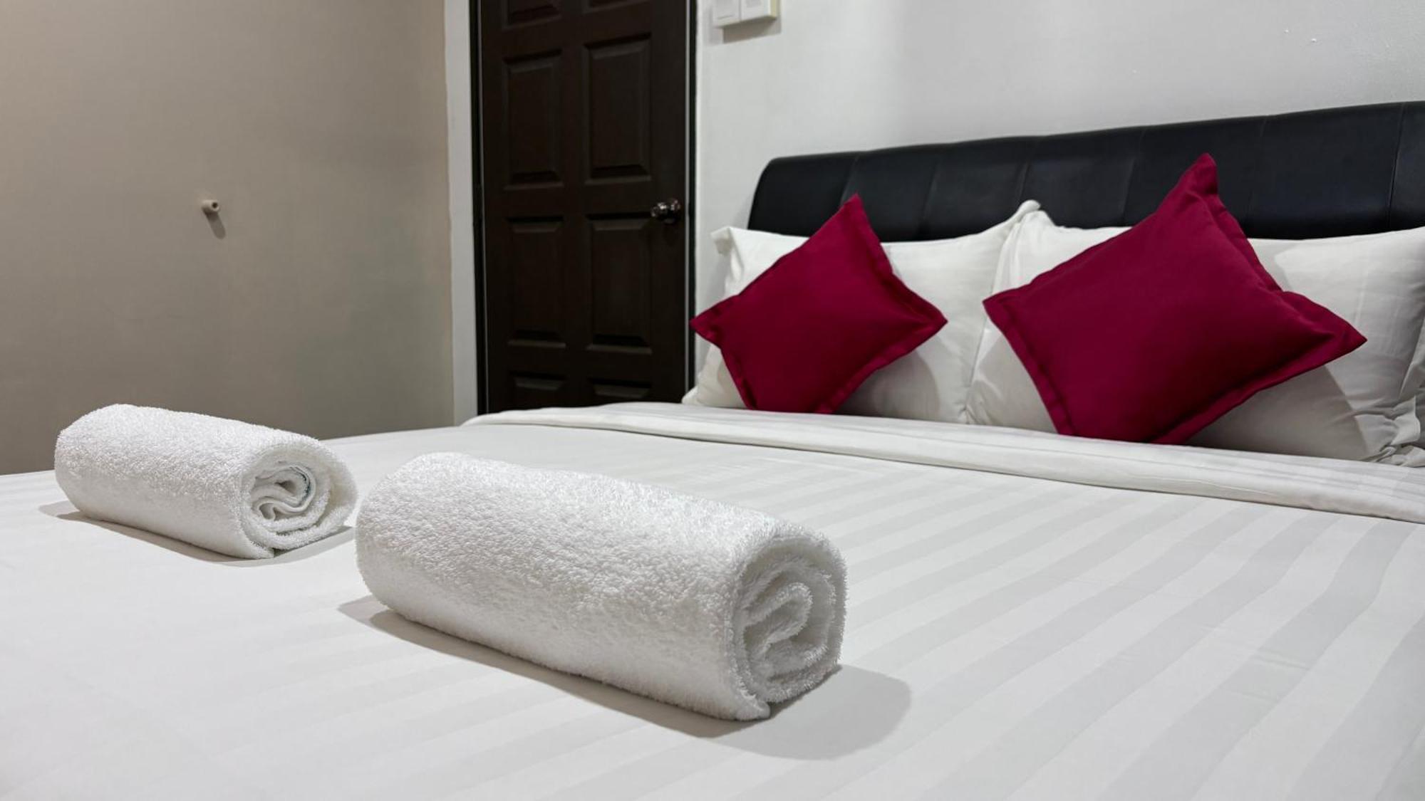 Ada Hotel & Apartment Куала Теренгану Екстериор снимка