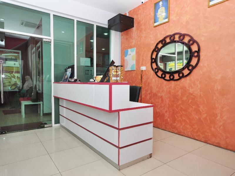 Ada Hotel & Apartment Куала Теренгану Екстериор снимка