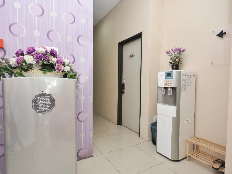 Ada Hotel & Apartment Куала Теренгану Екстериор снимка